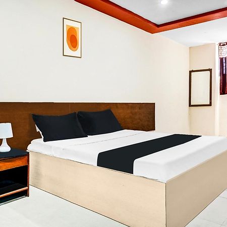 Hotel O Royal Lodge Koregaon Екстериор снимка